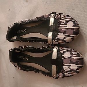 GUC Geox slip on shoes size 8.